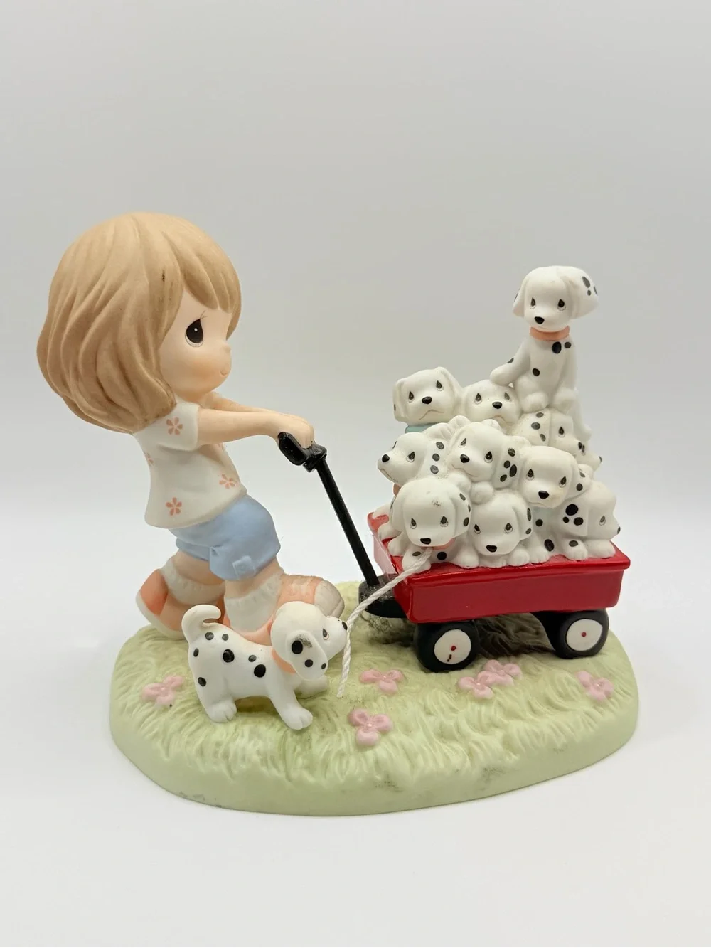 Precious Moments Disney Showcase 101 Dalmatians Wagon Figurine – 2013 #132004
